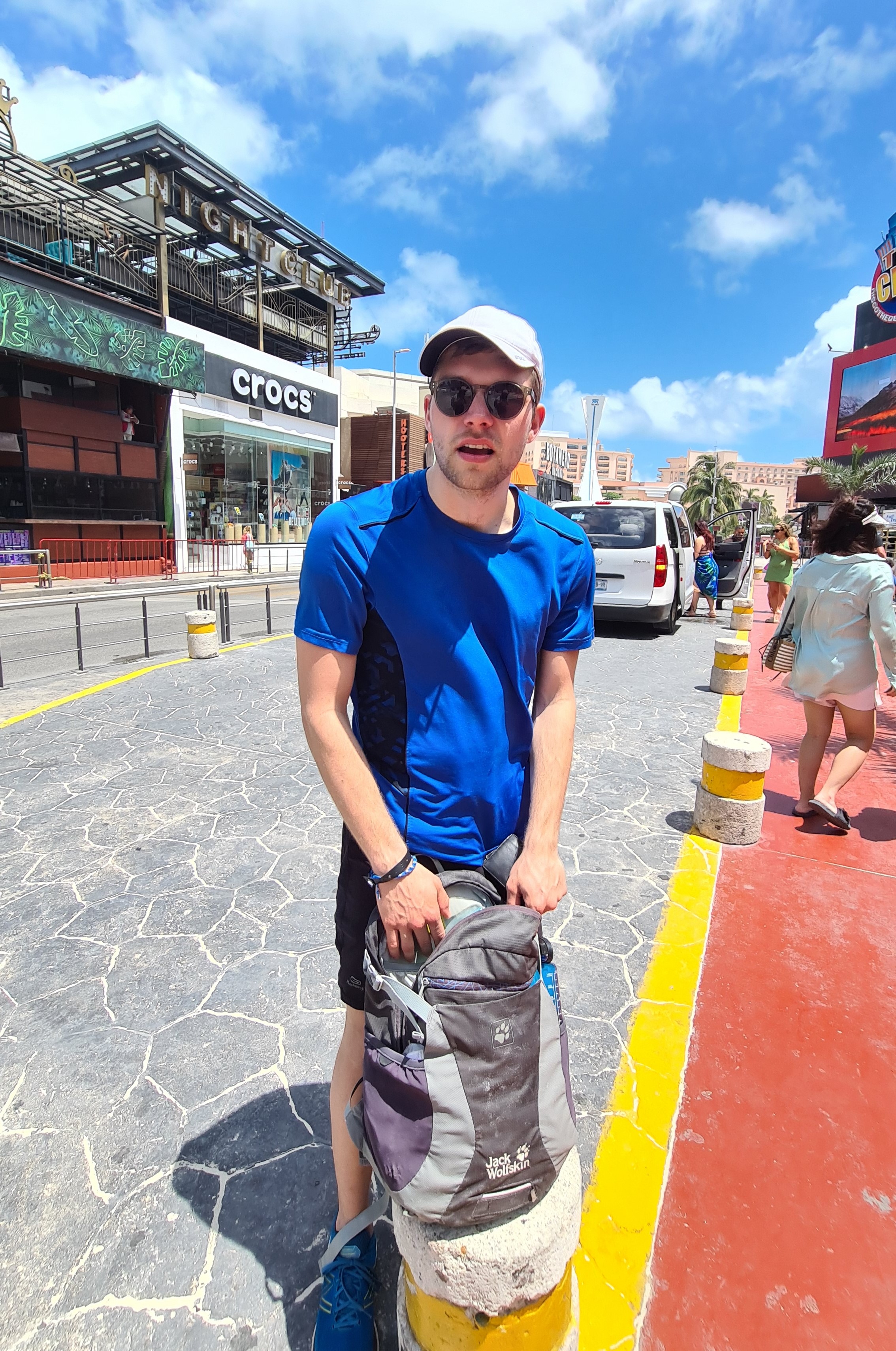 Cancun Max Hotelzone