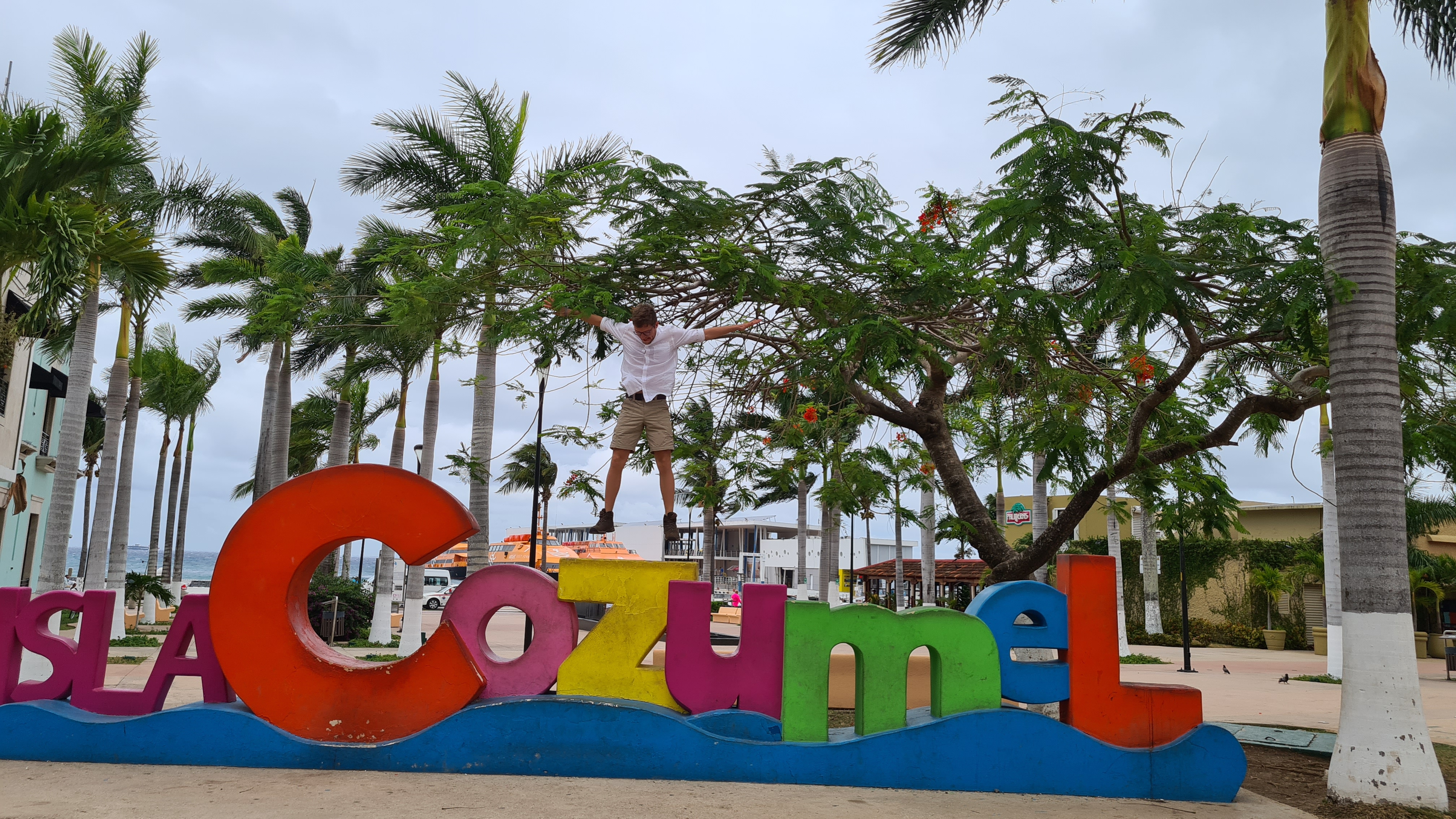 Playa Cozumel Schriftzug Max