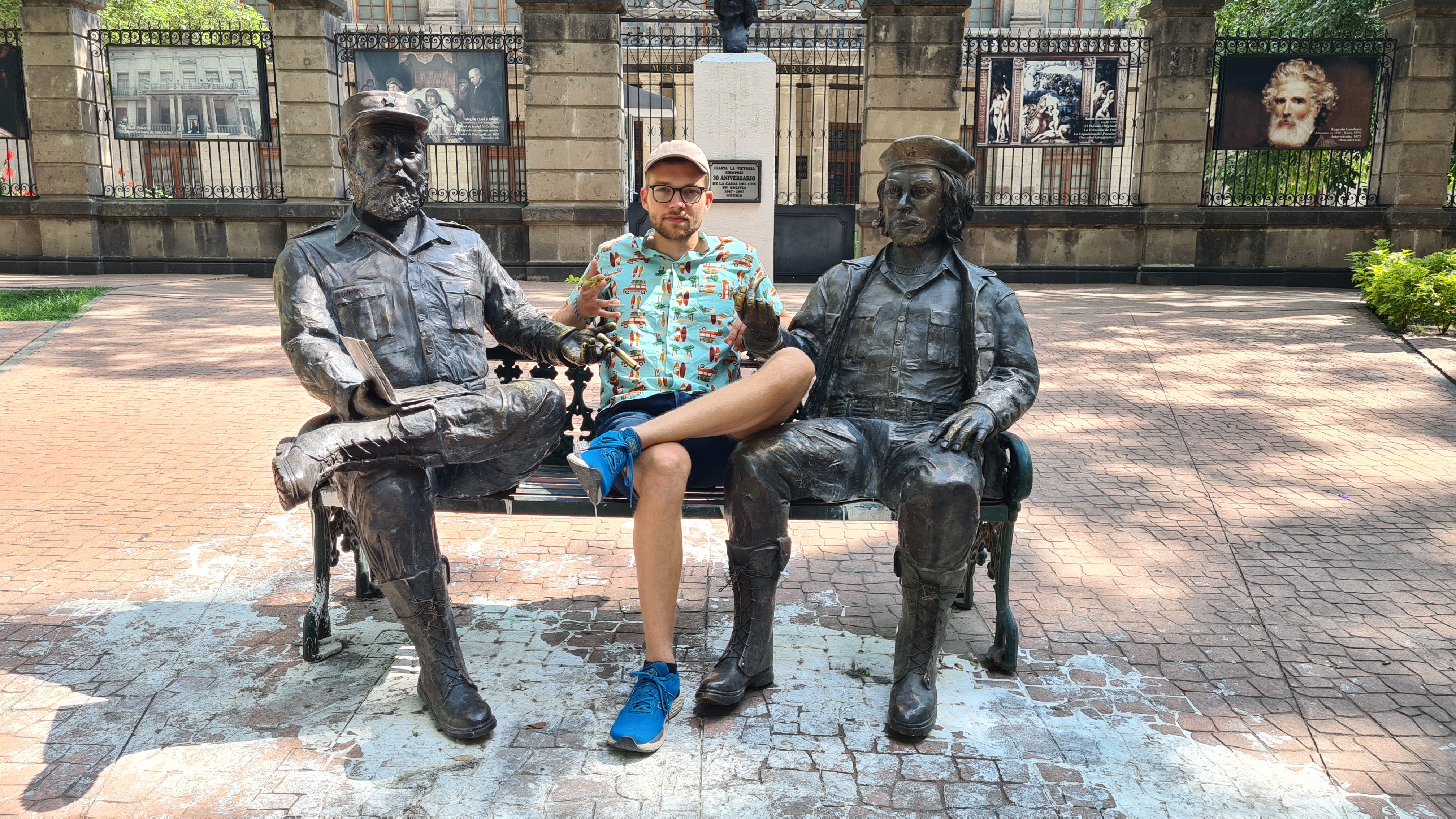 Max, Castro, Guevara