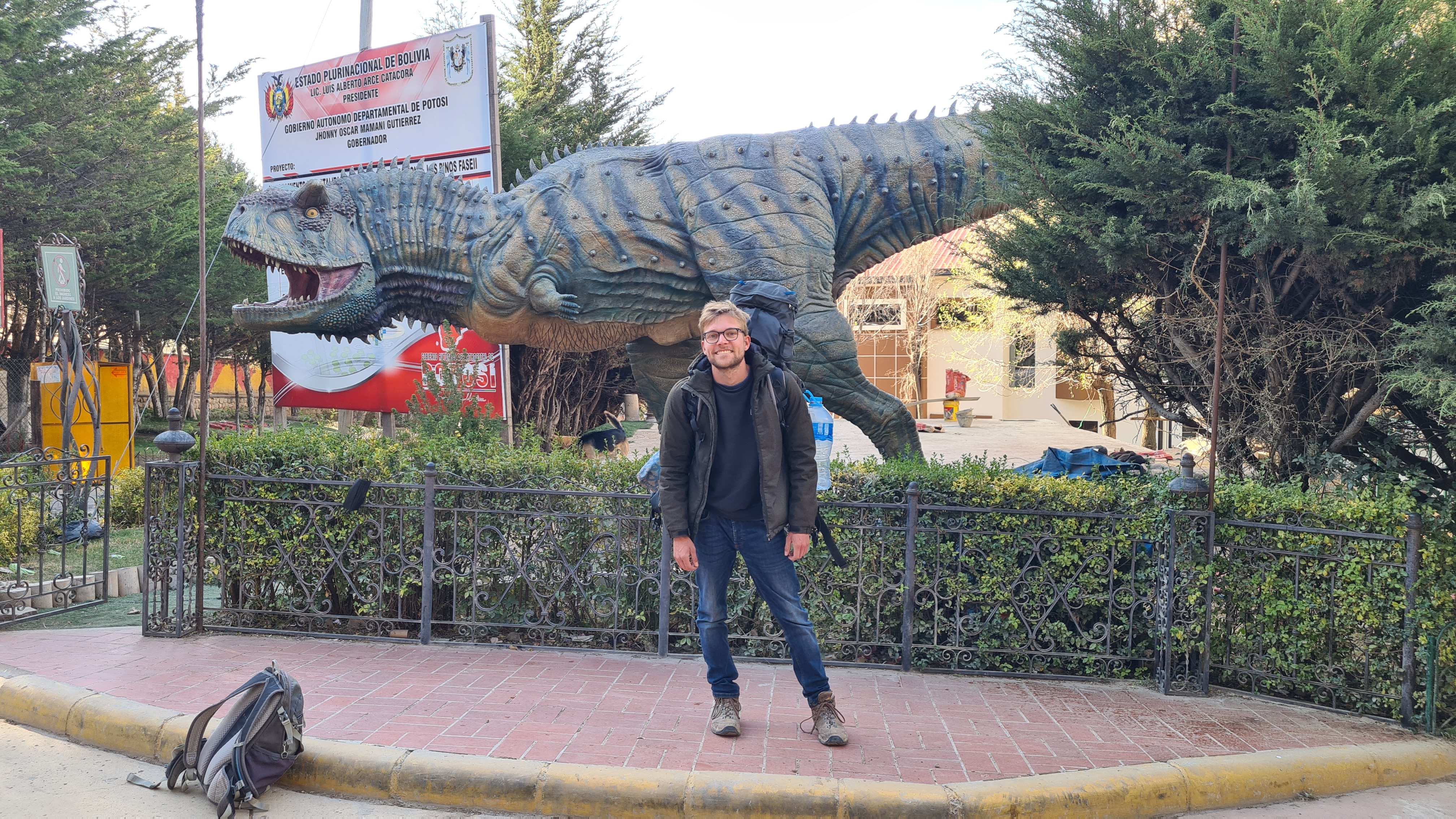 Dino mit Rucki